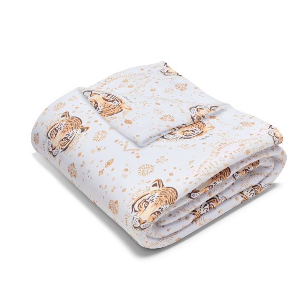 16817752269203378661_2048.jpeg Tiger Face Motif Fleece Blanket with Indian Patterns in Soft Pastel Colors