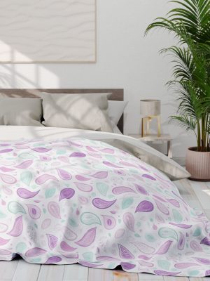 Minimalist Paisley Motif Fleece Blanket in Soft Pastel Palette - Light Pink, Mint, Lavender - Airy and Elegant Design with Clean Lines - Professional and Minimalistic Style