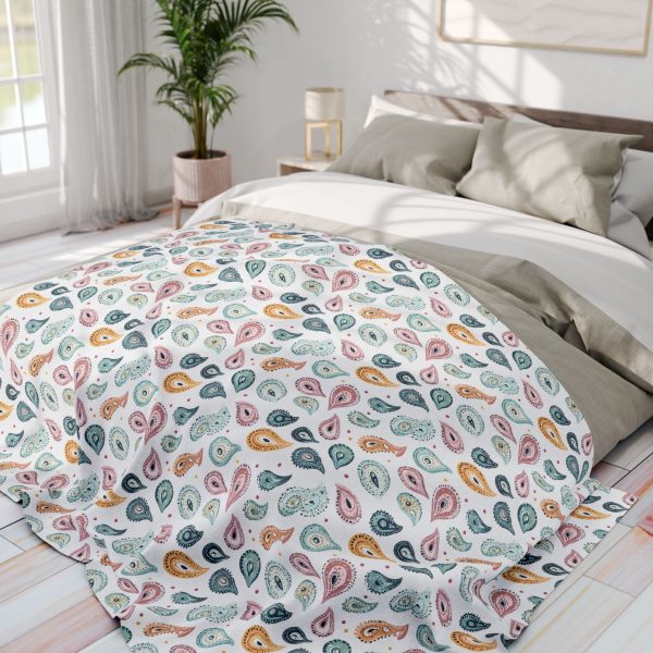 8447036294923736939_2048.jpeg Paisley Watercolor Fleece Blanket - Elegant Hand-Drawn Design on Soft White Background