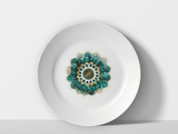 Royal Plumes – Decorative Peacock Feather Plate Royal Plumes – Decorative Peacock Feather Plate