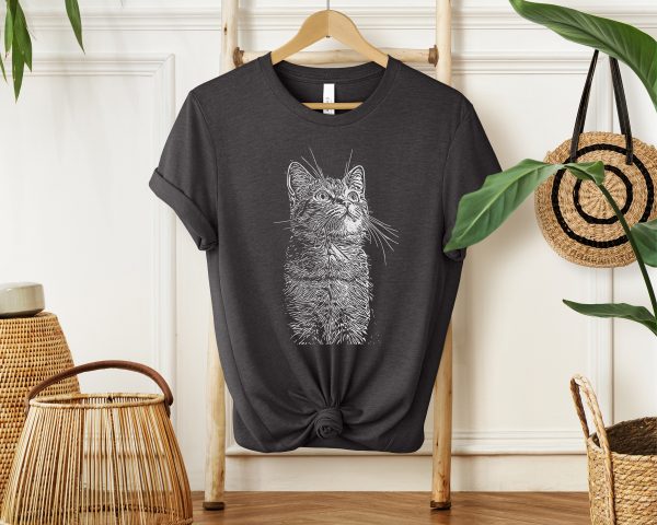 Feline Fashion: Cat Sketch Women's T-Shirt for Stylish Animal Lovers
