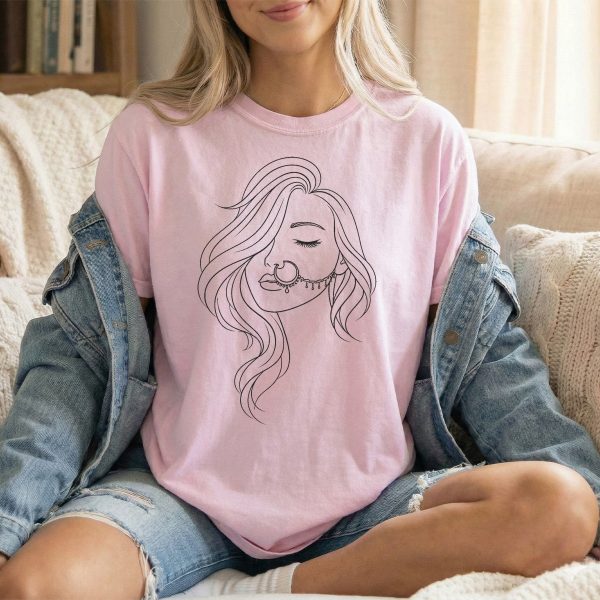 Bhartiya Naari Shakti: Indian Woman with Nath Minimalist T-shirt for Proud Women